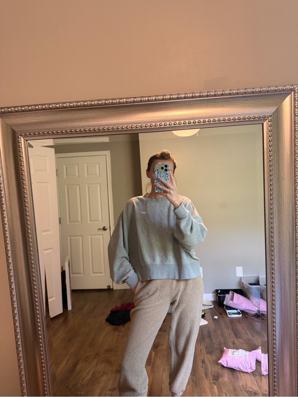 Nike Crew-Neck - Picture 2 of 3